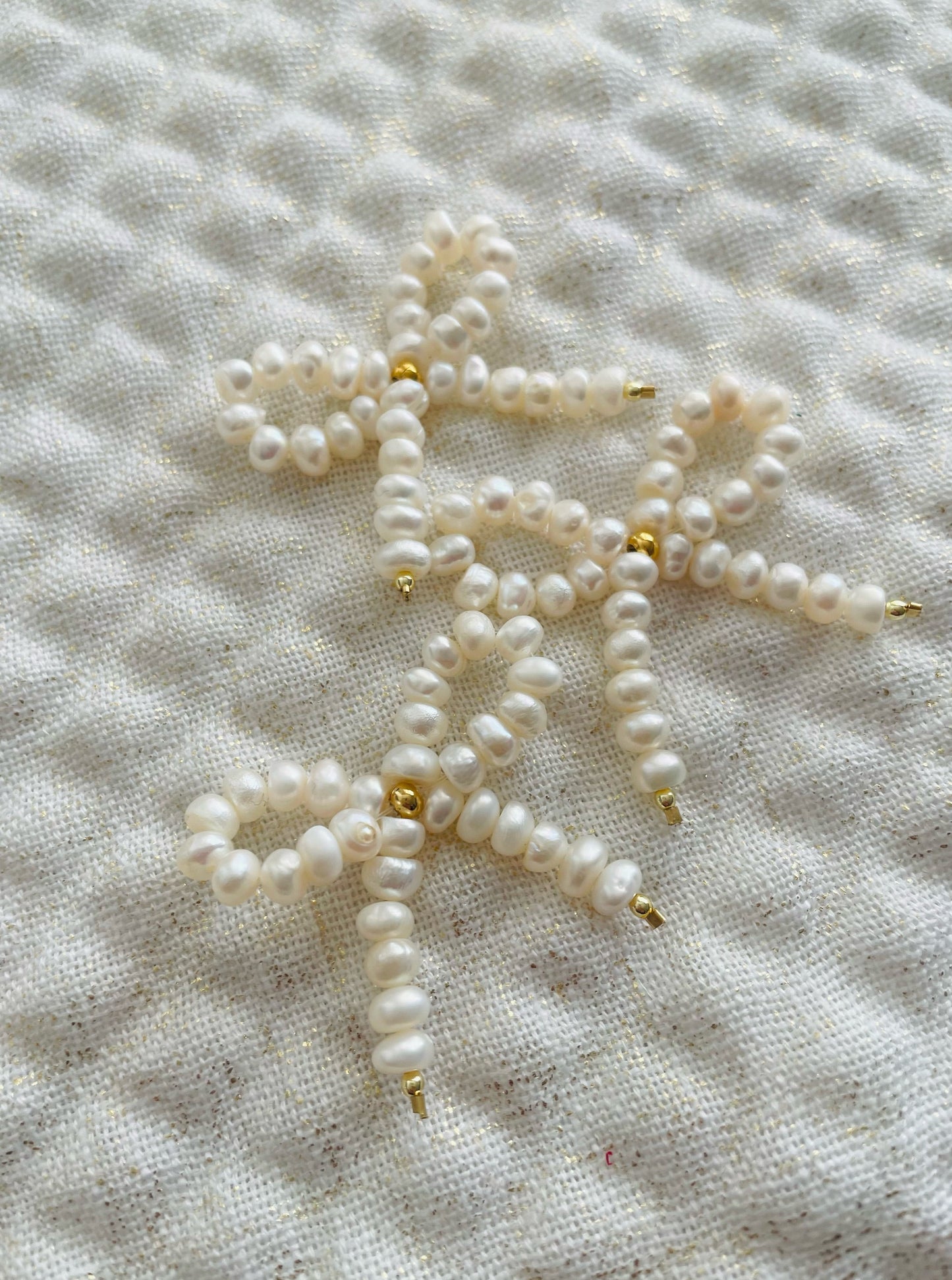 Bow Pearls Necklace