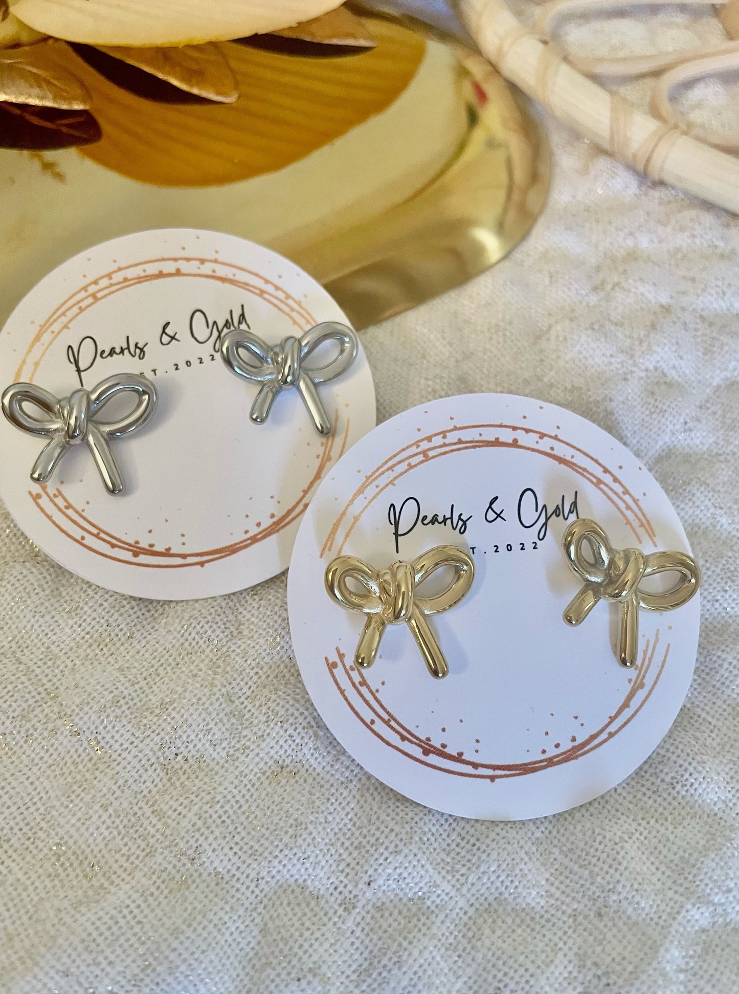 Belmi Stud Bow