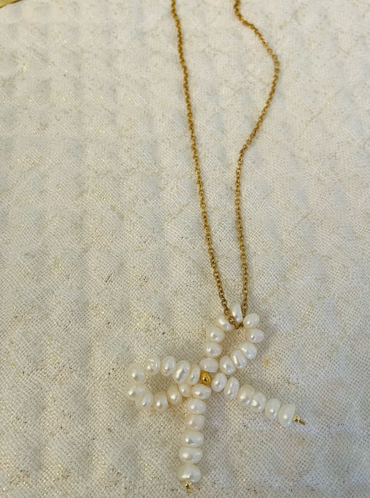 Bow Pearls Necklace