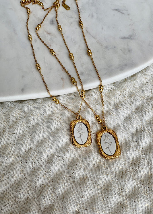Como la Flor Necklaces